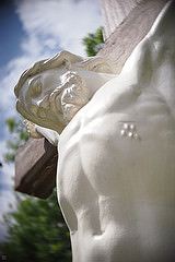 14321746854_da25e64bcf_m